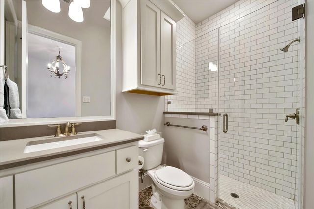 10 Peerless Point Place, Tomball, TX 77375