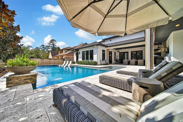 10 Peerless Point Place, Tomball, TX 77375