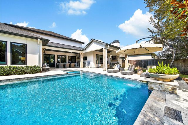 10 Peerless Point Place, Tomball, TX 77375