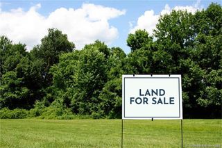 26 Gardners Lane, Ansonia, CT 06401