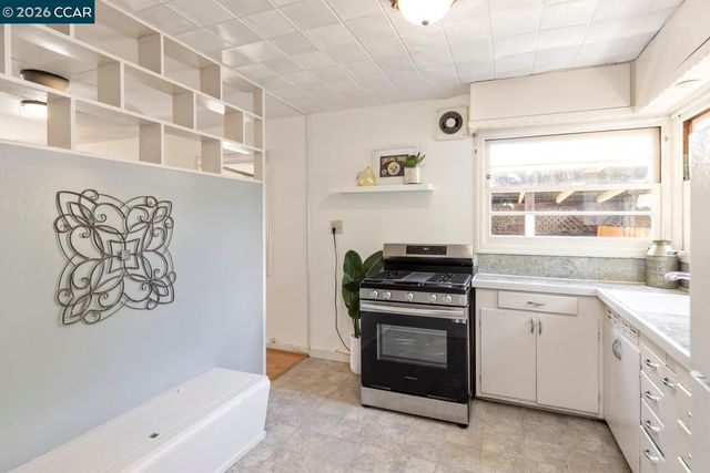 3265 Hillview Ln, Lafayette, CA 94549