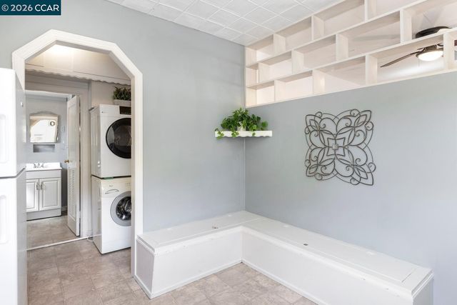 3265 Hillview Ln, Lafayette, CA 94549