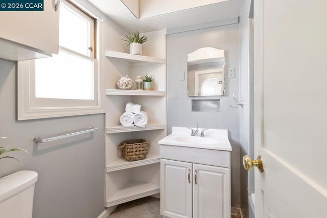 3265 Hillview Ln, Lafayette, CA 94549