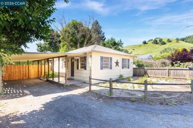 3265 Hillview Ln, Lafayette, CA 94549