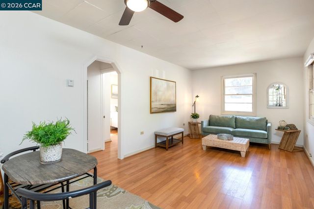 3265 Hillview Ln, Lafayette, CA 94549