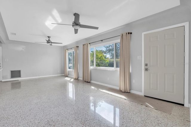 1903 42ND WAY N, St Petersburg, FL 33713