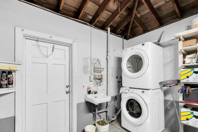 1903 42ND WAY N, St Petersburg, FL 33713