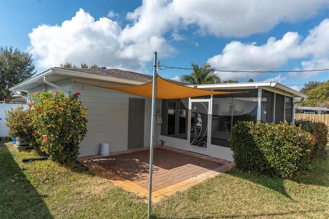 1903 42ND WAY N, St Petersburg, FL 33713