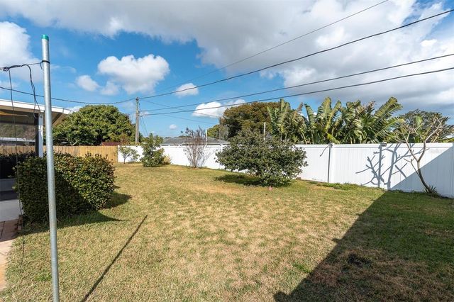 1903 42ND WAY N, St Petersburg, FL 33713