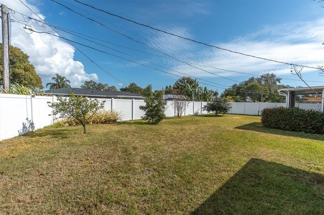 1903 42ND WAY N, St Petersburg, FL 33713