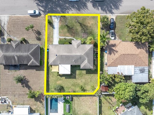 1903 42ND WAY N, St Petersburg, FL 33713