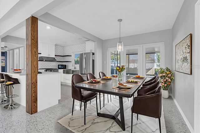 1903 42ND WAY N, St Petersburg, FL 33713