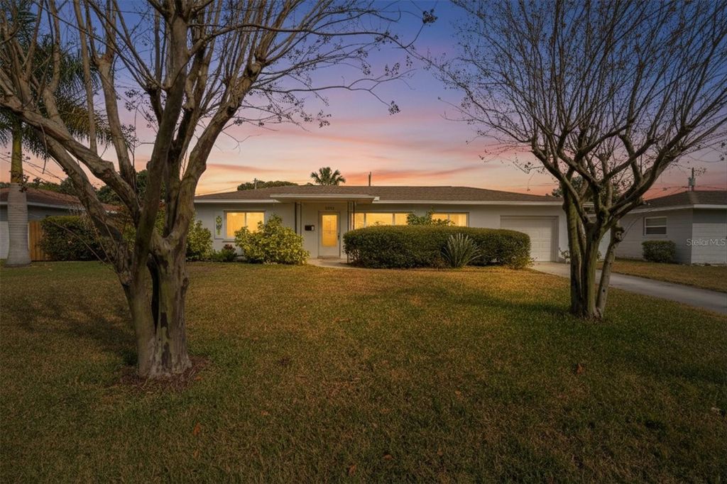 1903 42ND WAY N, St Petersburg, FL 33713