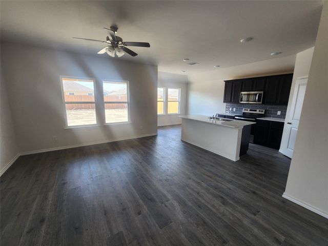 1130 Breezy Oak Drive, Nevada, TX 75173