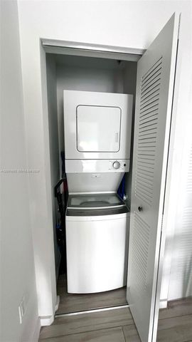 481 NE 29th St 502, Miami, FL 33137