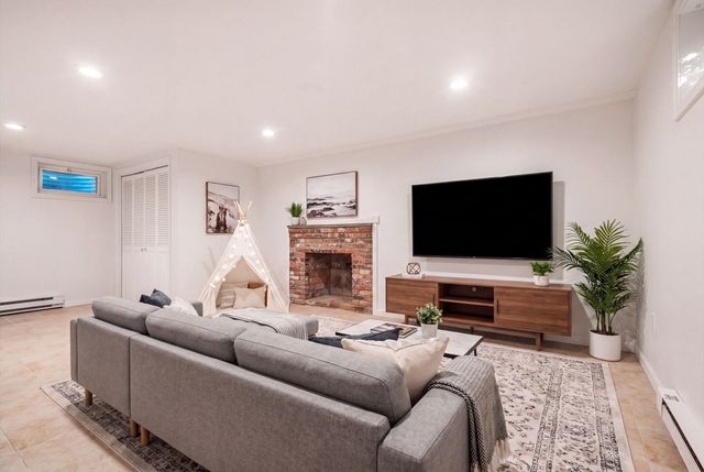 10 Bakers Hill, Weston, MA 02493