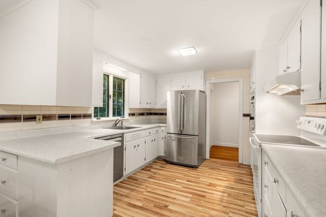 10 Bakers Hill, Weston, MA 02493