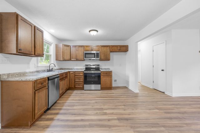 382 Louise Ln, Clarksville, TN 37042