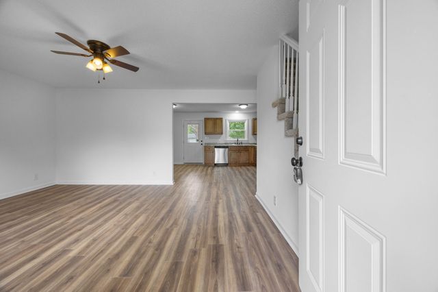 382 Louise Ln, Clarksville, TN 37042