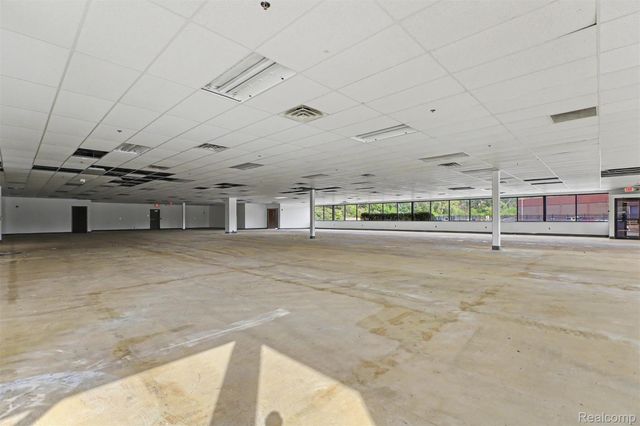 15120 N Commerce Drive B-1, Dearborn, MI 48120
