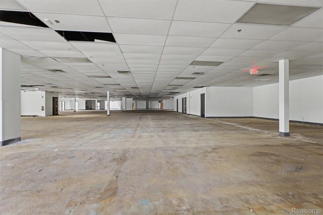 15120 N Commerce Drive B-1, Dearborn, MI 48120