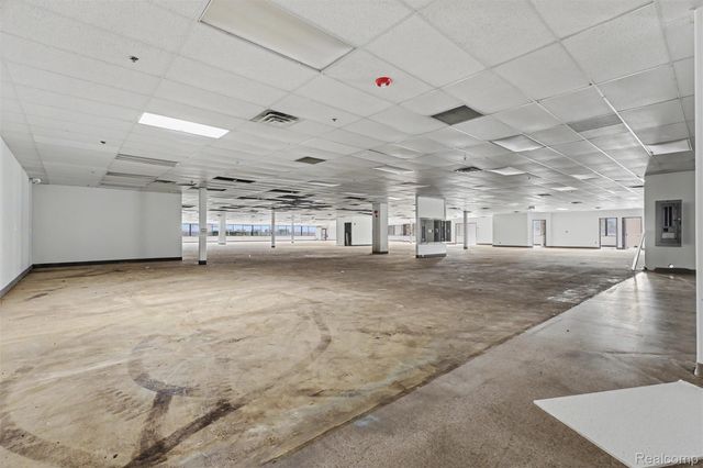 15120 N Commerce Drive B-1, Dearborn, MI 48120