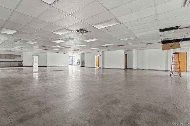 15120 N Commerce Drive B-1, Dearborn, MI 48120