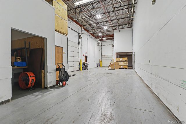 15120 N Commerce Drive B-1, Dearborn, MI 48120