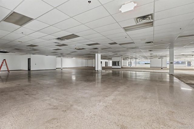 15120 N Commerce Drive B-1, Dearborn, MI 48120