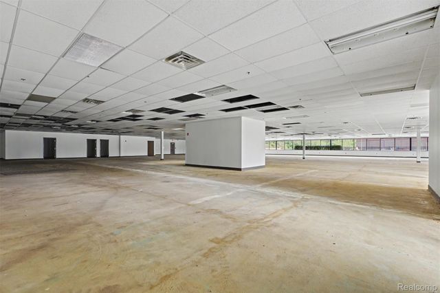 15120 N Commerce Drive B-1, Dearborn, MI 48120
