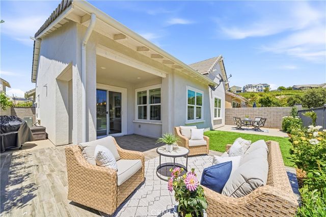 180 Luneta Lane, Rancho Mission Viejo, CA 92694