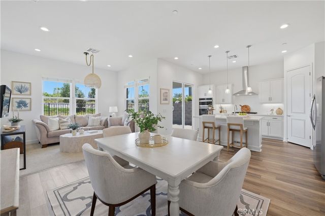 180 Luneta Lane, Rancho Mission Viejo, CA 92694
