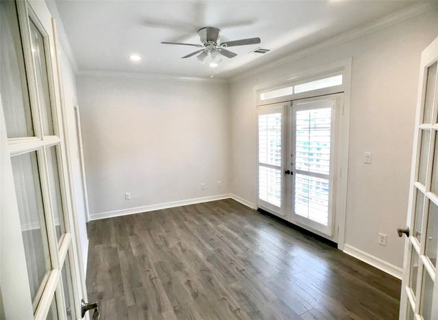 2104 Bancroft Street, Houston, TX 77027