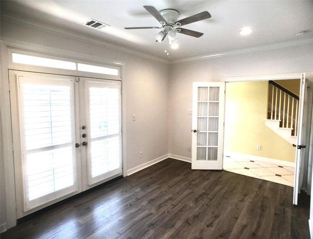 2104 Bancroft Street, Houston, TX 77027