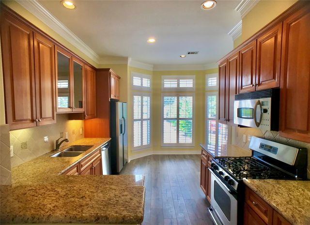 2104 Bancroft Street, Houston, TX 77027