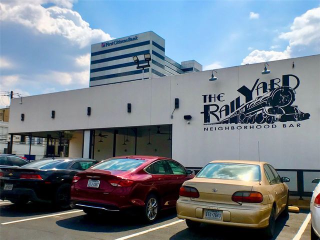 2104 Bancroft Street, Houston, TX 77027