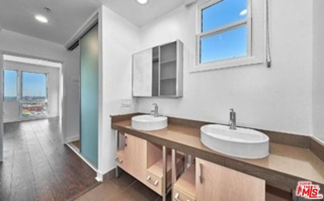 1234 Wilshire Boulevard 206, Los Angeles, CA 90017