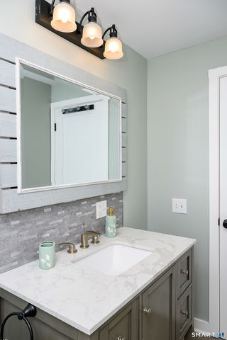 3 Pepperidge Drive, Waterford, CT 06375