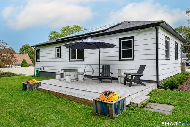 3 Pepperidge Drive, Waterford, CT 06375