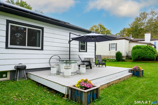 3 Pepperidge Drive, Waterford, CT 06375