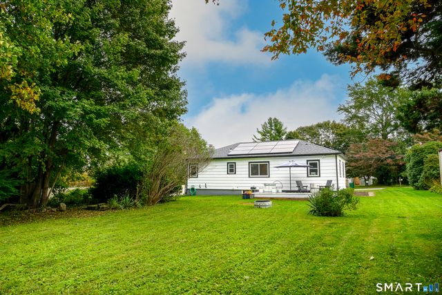 3 Pepperidge Drive, Waterford, CT 06375