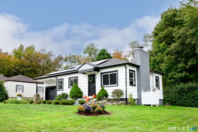 3 Pepperidge Drive, Waterford, CT 06375