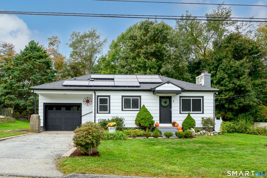 3 Pepperidge Drive, Waterford, CT 06375