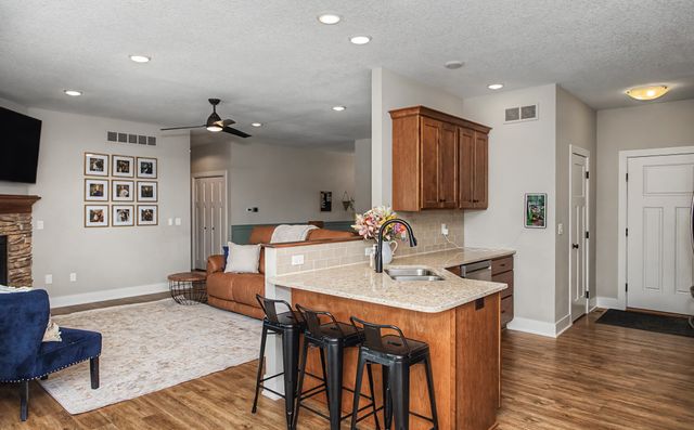 301 Hawthorne Circle, Gilbert, IA 50105