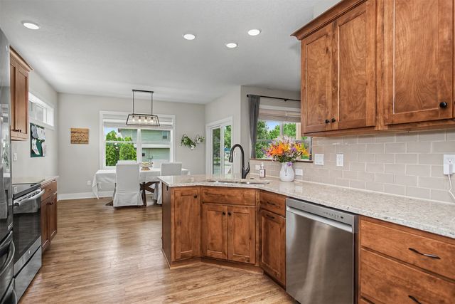 301 Hawthorne Circle, Gilbert, IA 50105