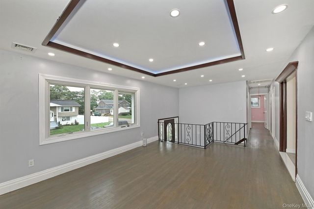 105 N Lewis Avenue, Lindenhurst, NY 11757