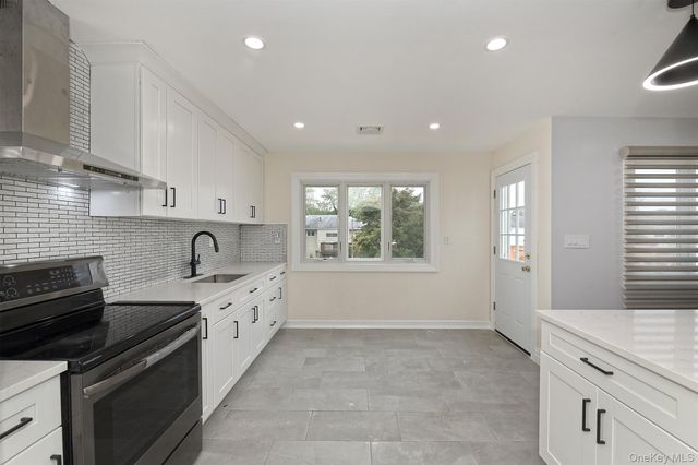 105 N Lewis Avenue, Lindenhurst, NY 11757
