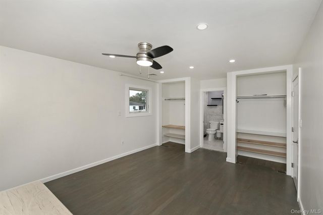 105 N Lewis Avenue, Lindenhurst, NY 11757