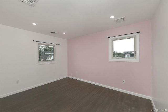 105 N Lewis Avenue, Lindenhurst, NY 11757
