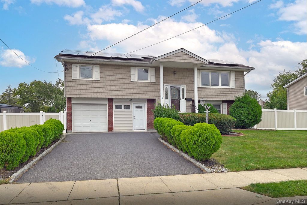105 N Lewis Avenue, Lindenhurst, NY 11757 — photo 4